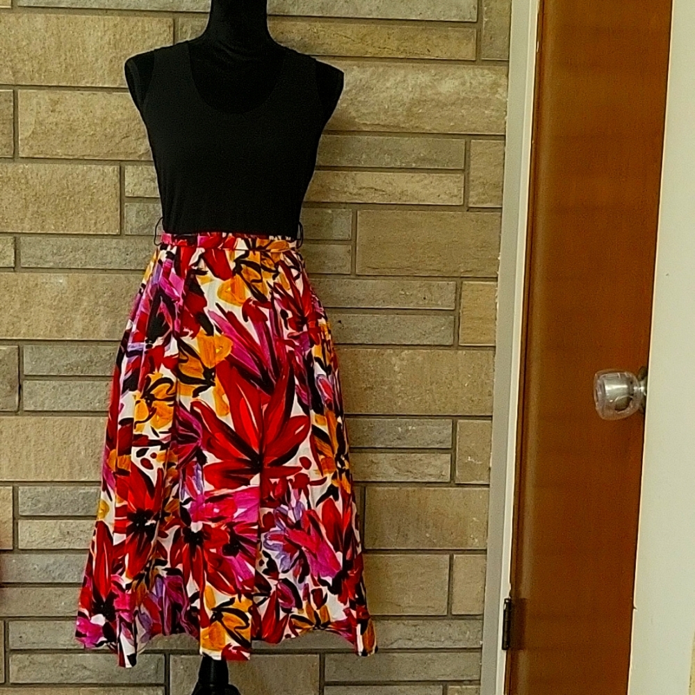 Donna Morgan Dress in 2 Petite